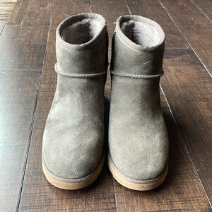 UGG Classic Femme Mini Color Slate